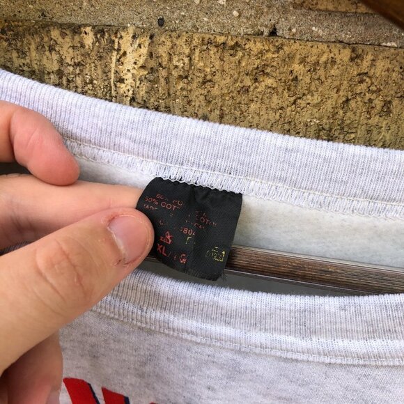 Vintage 1992 MLB Toronto Maple Leafs World Series Championship Sweater - Picture 4 of 4